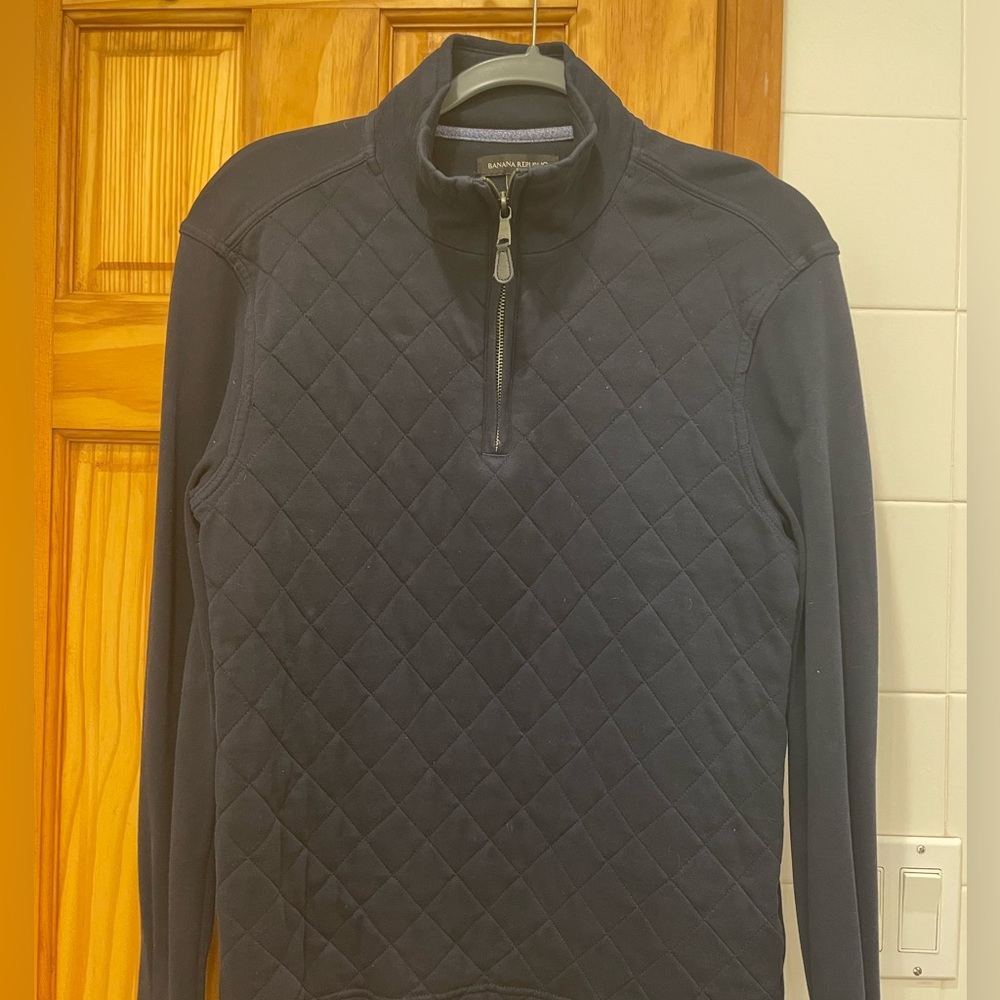 Banana Republic Mens half zip quilted sweater in Navy, Size Small